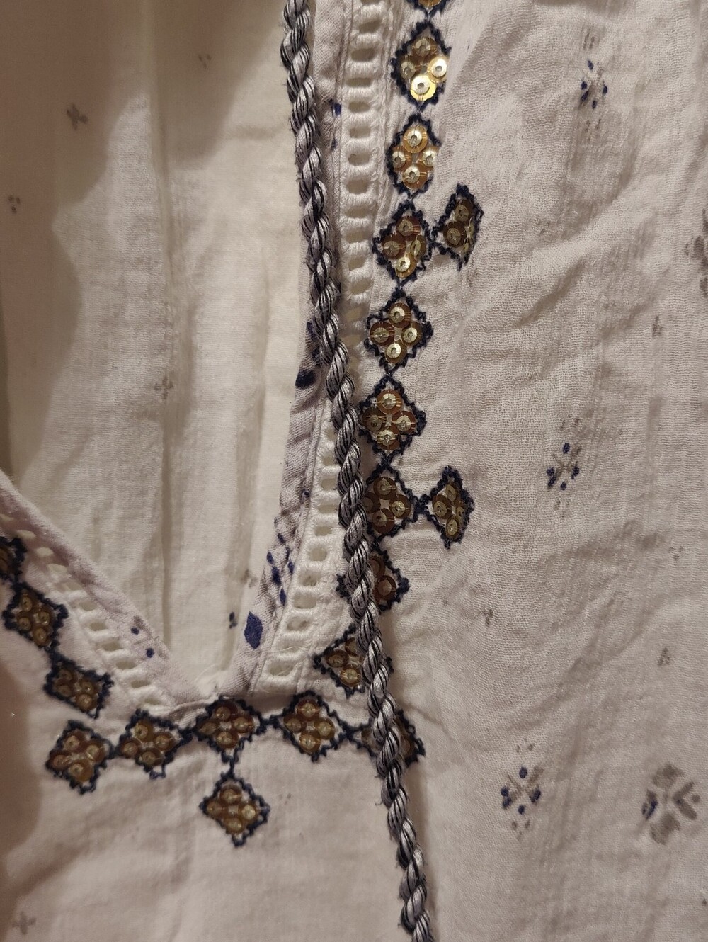 Ecote Embellished Boho Bell Sleeve Peasant Top L - Picture 3 of 6